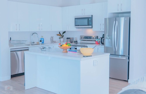 Elmsdale Casa | Starz at Night - luxurious suite near halifax airport