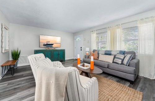 Largo Casa | State Park Hideaway with Heated Pool & Fire Pit