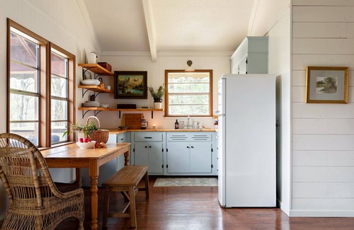 Smithville Cabina | State Parks & Lake Access! Screened Porch, MountainViews, Kayaks, LuxBeds, Games