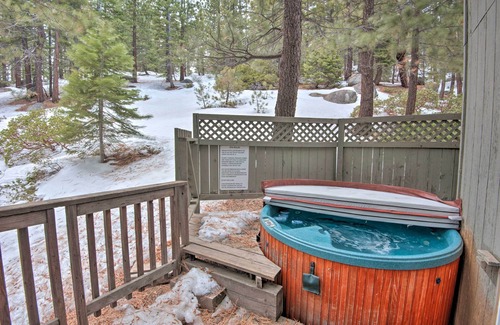 Tahoe Village Cabaña | Stateline Ski House: Walk to Boulder Lift!