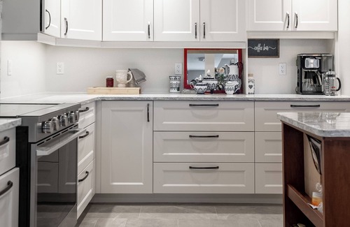 Wellington Casa | Stately 5-bedroom estate in beautiful Prince Edward with fitness room, AC