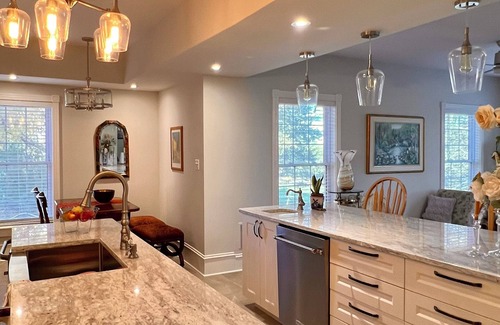 Wellington Casa | Stately 5-bedroom estate in beautiful Prince Edward with fitness room, AC