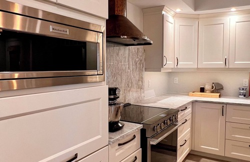 Wellington Casa | Stately 5-bedroom estate in beautiful Prince Edward with fitness room, AC