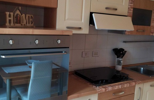 Mercatale Apartamento | STATELY APARTMENT, VACATION HOME TRAVEL PAINTINGS, BOLOGNA,