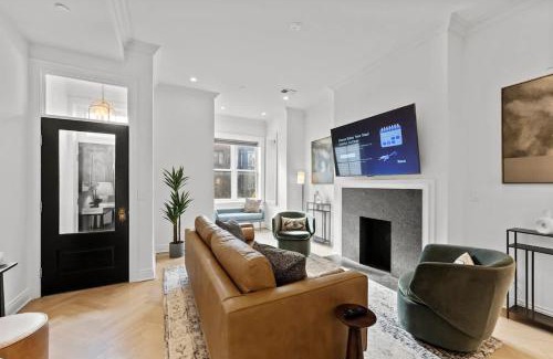 Bloomingdale Casa | Stately DC Rowhome Spacious 7BR & 4BA #DCottage
