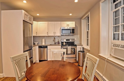 Beacon Hill Apartamento | Stately on Cedar - Luxe 2-bedroom Beacon Hill apartment with AC, WiFi near MGH