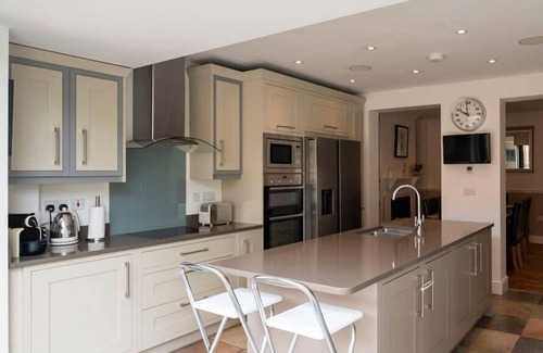 Marlow Casa | Station House - 4 Bedrooms - Great Location