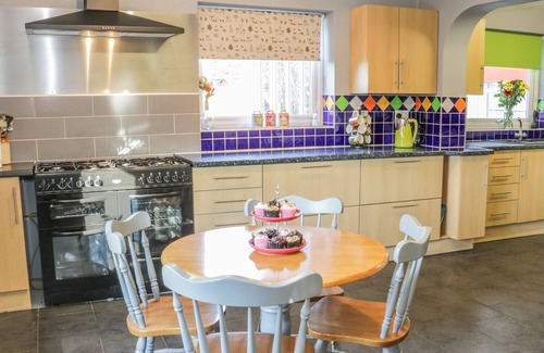Condover Cabaña | Station House