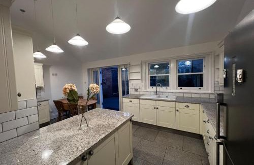 Christchurch Casa | Station House-Hinton Admiral