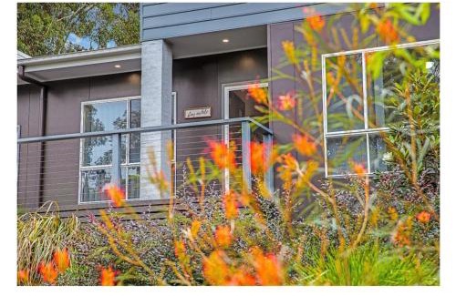 Murrays Beach Casa | Stay a While at Murrays Beach retreat