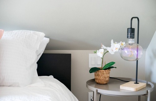 Spencerville Apartamento | Stay Above The Village Pantry - Suite 2