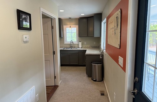 Ruther Glen Cabaña | Stay and Play! Country Cottage Getaway with PRIVATE 3 Acre Swimming Pond