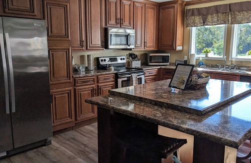 Valley Grande Casa | Stay at a 4-bedroom Unique Historic Landmark just outside of the city of Selma.