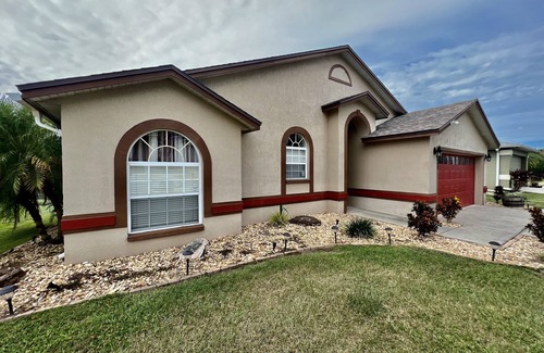 Lakeland Casa | Stay at Home, not a hotel.