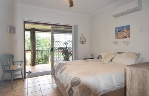 Wongaling Beach Casa | Ocean Breeze at Wongaling Beach