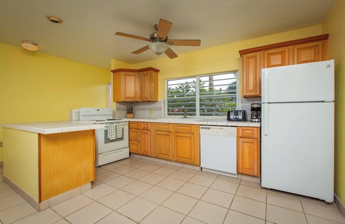 Cotton Valley Condominio | Stay at "Seaview Tranquility"- Buck Island Views + Balcony, Pool & Wi-Fi