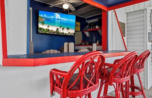 Galveston Casa | Stay at The Blue Pearl | Chill Coastal Vibes