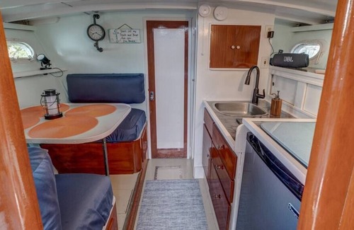 Alton Bay Alquiler De Eote | Stay at The Oasis on Alton Bay!