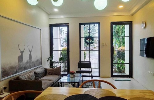 Dolores Casa | Stay At the Plaza - Benita