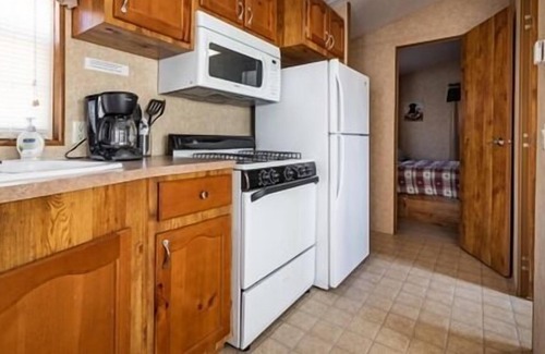 Neillsville Apartamento | Stay at this quaint home perfect for the traveling outdoors enthusiasts not far from Lake Arbutus.