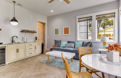 Tradewinds Apartamento | Stay Awhile - 1 BR near Downtown Pensacola