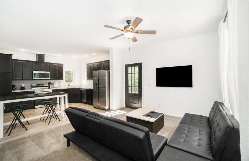 Honor Casa | Stay Awhile