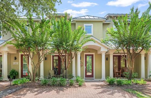 Gulf Place Casa | Stay Awhile