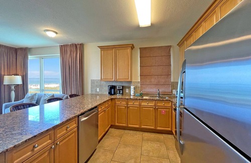 Pensacola Beach Condominio | Stay Beachfront at This Relaxing 2BR Beach Club Condo!