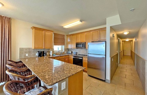 Pensacola Beach Condominio | Stay Beachfront at This Relaxing 2BR Beach Club Condo!