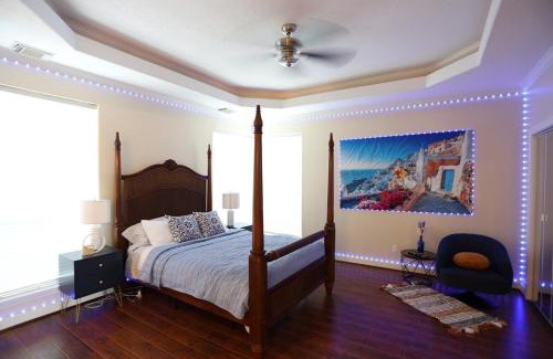 Clear Lake Shores Casa | Stay by Kemah Boardwalk- Diamond Retreat