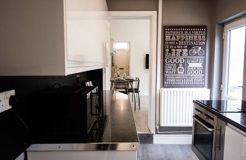 Burslem Casa | Estancias inspiradas: casa de vacaciones nueva y elegante