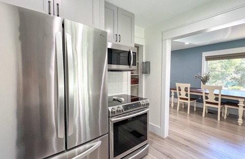 Northeast Pensacola Apartamento | Stay Cozy - near University of Florida