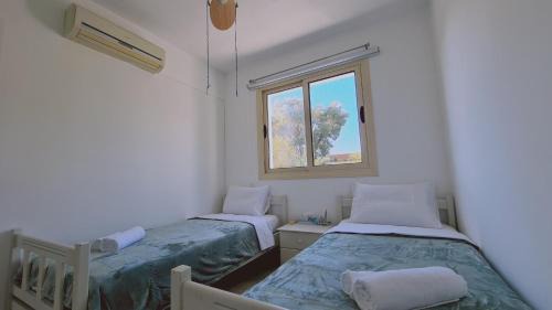 Meneou Apartamento | STAY Crystal Waves Maisonette