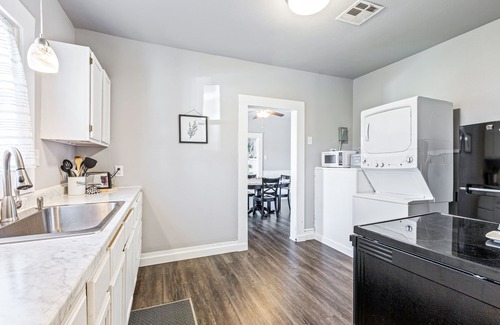 Waco Cabaña | Stay Downtown Waco! Close to Magnolia, Baylor, Cameron park