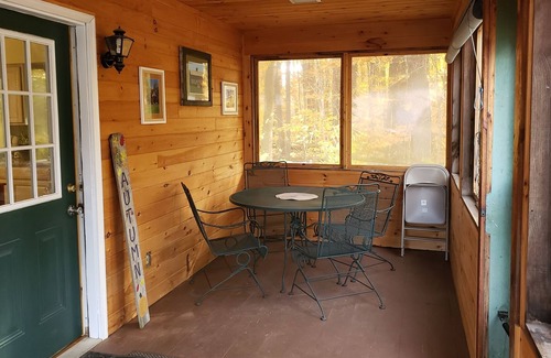 Lake Luzerne Casa | STAY & FISH/HIKE/BOAT/KAYAK & MORE IN THE GORGEOUS ADIRONDACKS! $199/ NIGHT SALE
