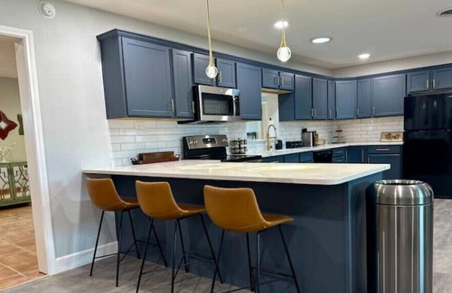 Lubbock Casa | Stay for 8 in Lubbock!