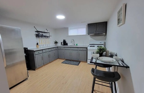 Etobicoke Casa | Stay for two| Private Bedroom, Kitchen and Bath