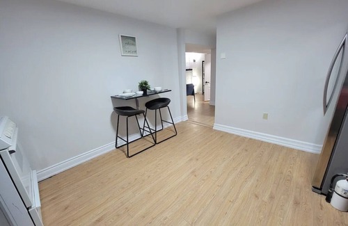 Etobicoke Casa | Stay for two| Private Bedroom, Kitchen and Bath