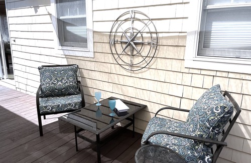 Ocean Beach Casa | Stay here!-Newly Renovated Beach House (steps to beach)