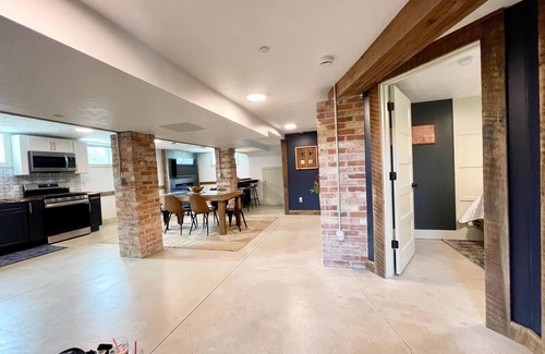 Nelson Condominio | Stay Historical - Boiler Maker Office Turns Vacation Destination - Suite B