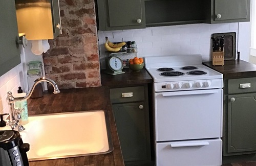 Carmel Cabaña | Stay in a part of Carmel history. Minutes from downtown Carmel and Grand Park.