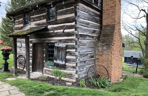 Carmel Cabaña | Stay in a part of Carmel history. Minutes from downtown Carmel and Grand Park.