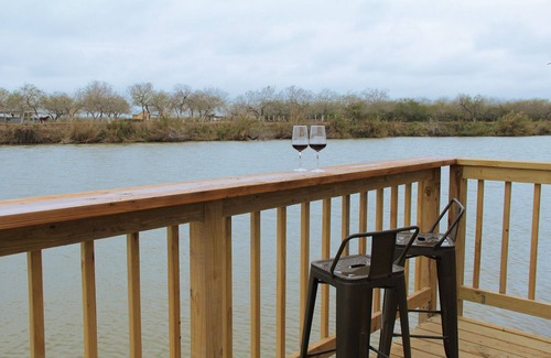 Port Isabel Cabina | Stay in a Safari Tent Near SpaceX Launch Site