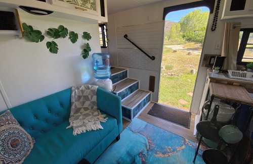 Paonia Casa | Stay in Grace: Beautiful Renovated Camper in Mountain Wine Country of Paonia