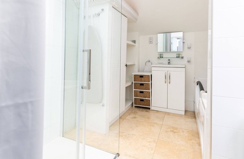 Painswick Cabaña | Stay in Luxury at The Stables at Court House Manor