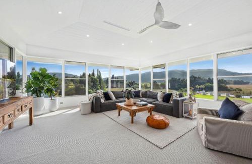 Burrundulla Casa | Stay in Mudgee The Grove, The Church, And Premium Private Homestead
