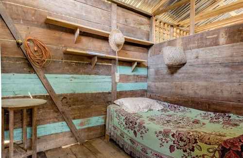 Bratsi Cabina | Suretka Cultural Lodge