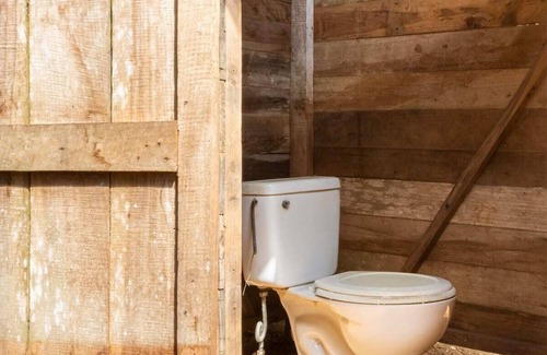 Bratsi Cabina | Suretka Cultural Lodge