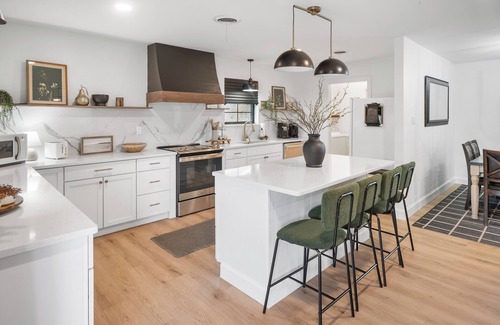 Lawton Casa | Stay in Style near Lawton's best spots!
