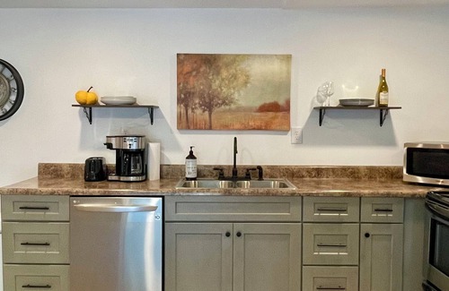 Mentone Casa | The leaves have changed! Stay in this charming 2-bedroom home in serene Mentone.